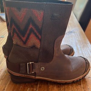 Unique Sorel boots 8,5